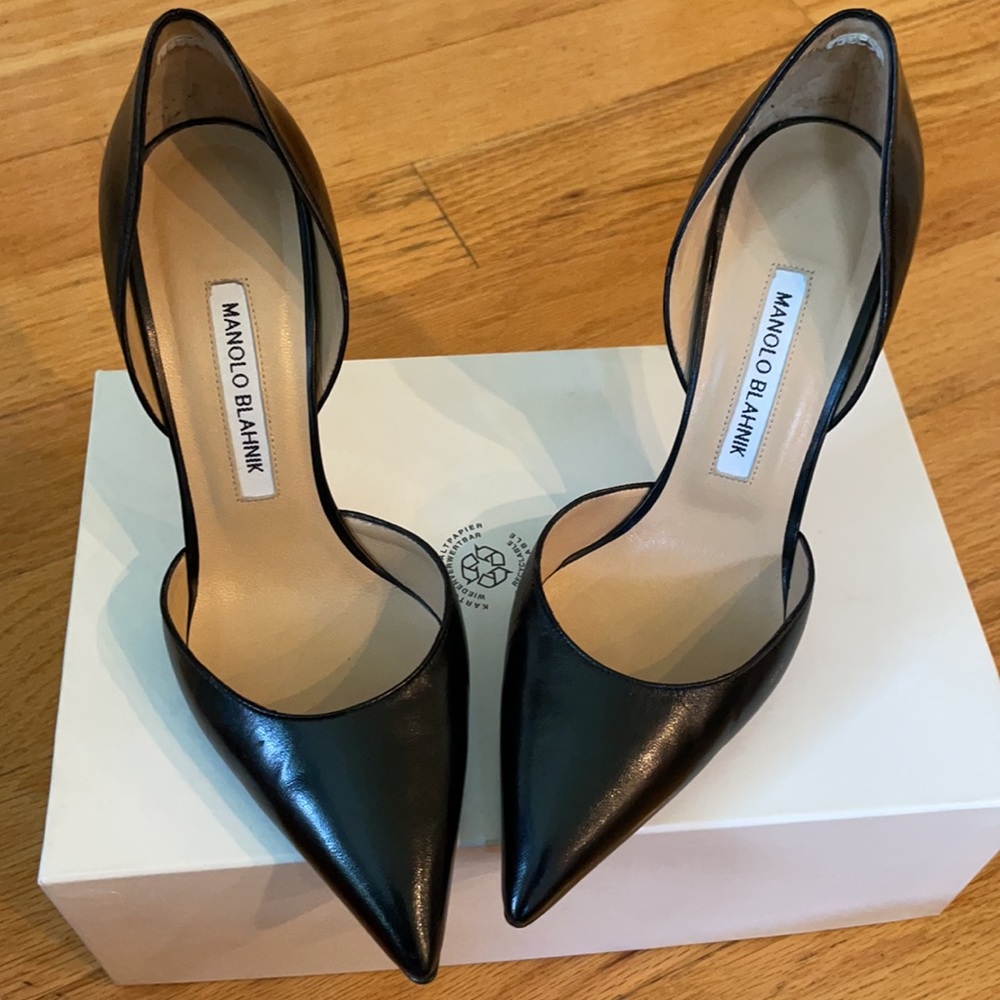 Manolo Blahnik Taylor Leather Dorsay Pumps